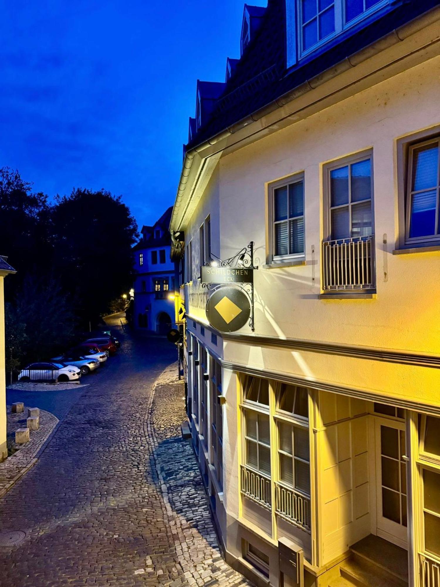 Ferienwohnung Schildblick Modernes Apartment Direkt In Der Altstadt Von Erfurt Nahe Der Kraemerbruecke - Beste Innenstadtlage Kültér fotó