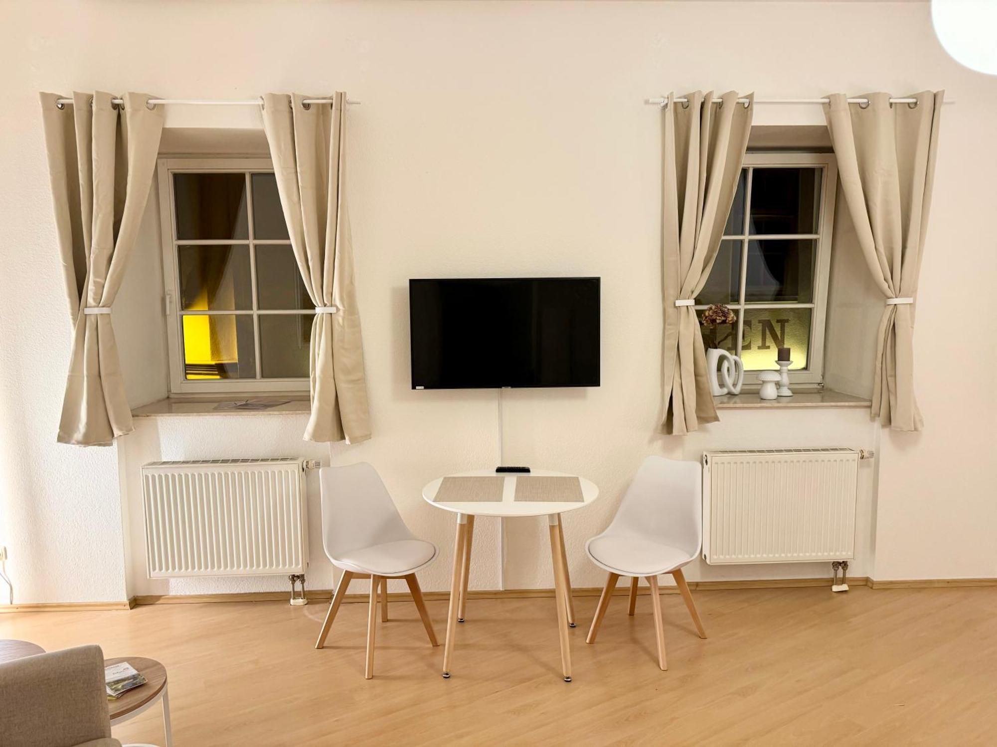 Ferienwohnung Schildblick Modernes Apartment Direkt In Der Altstadt Von Erfurt Nahe Der Kraemerbruecke - Beste Innenstadtlage Kültér fotó